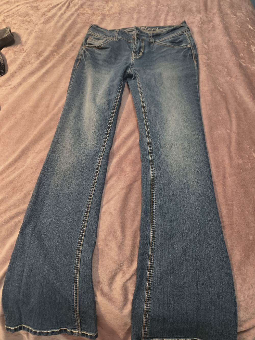 Women's Flare Jeans in Medium Blue